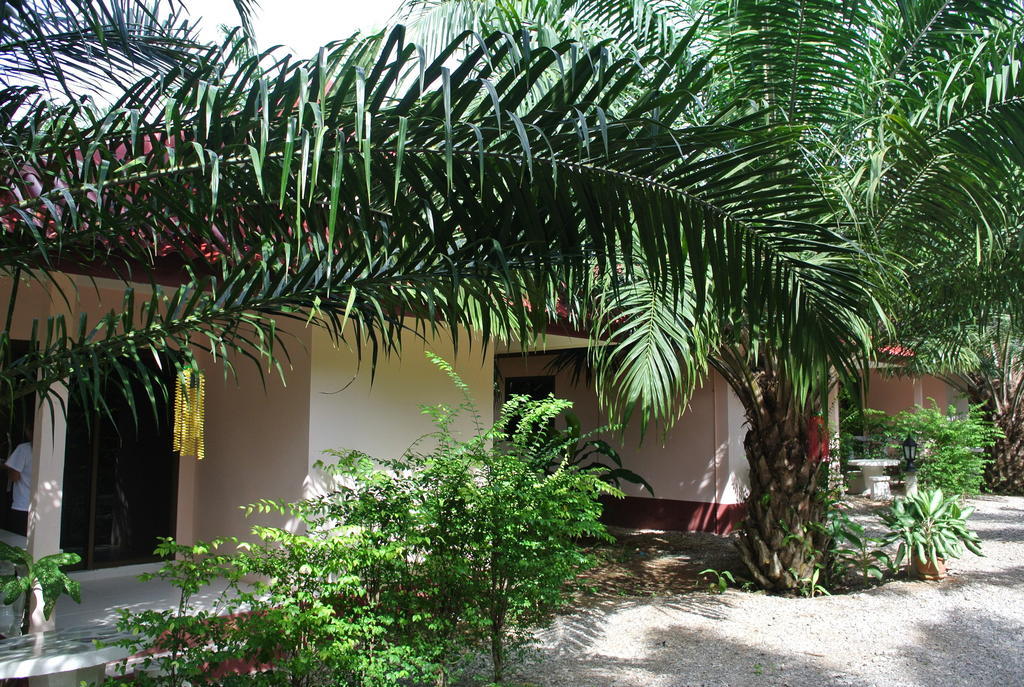 Bantatuk Resort & Restaurant Ban Tha Khun Eksteriør billede