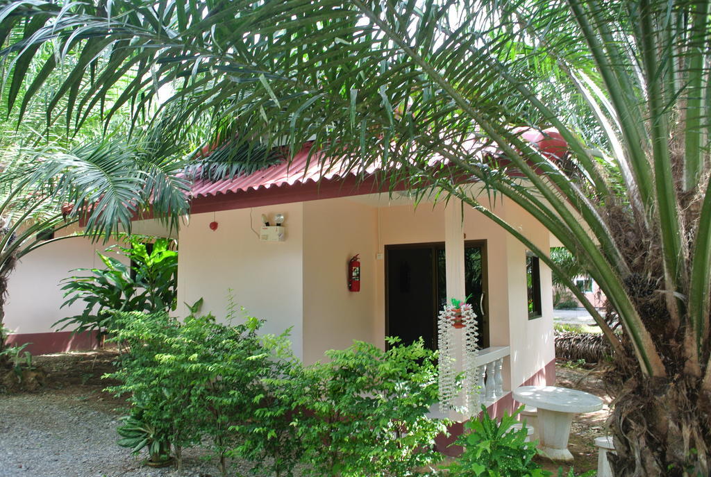 Bantatuk Resort & Restaurant Ban Tha Khun Eksteriør billede