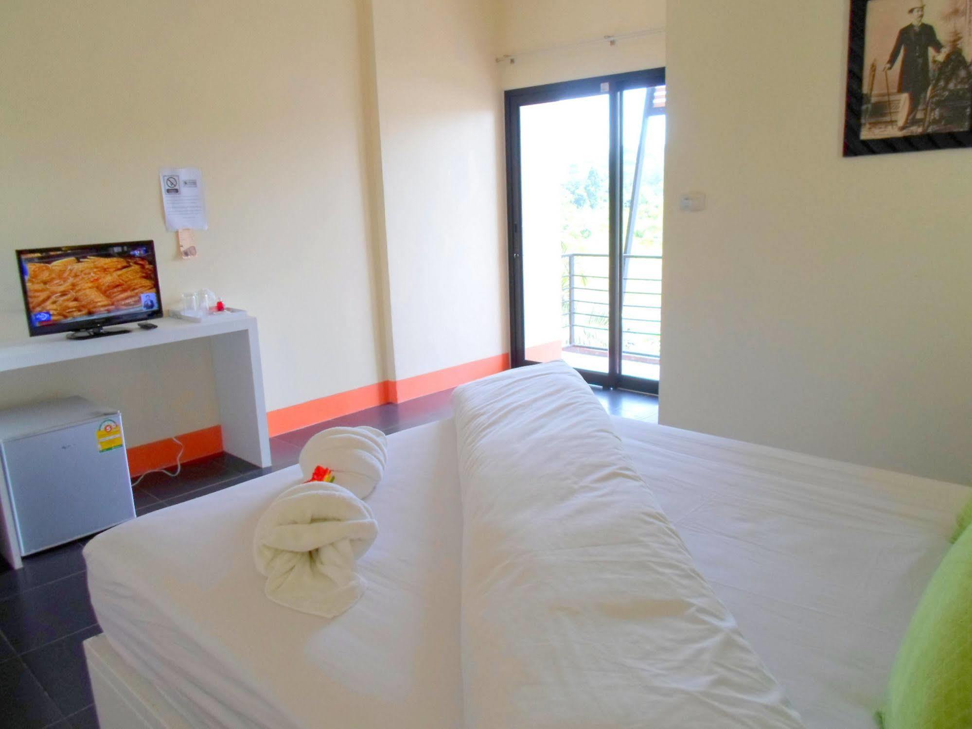 Bantatuk Resort & Restaurant Ban Tha Khun Eksteriør billede