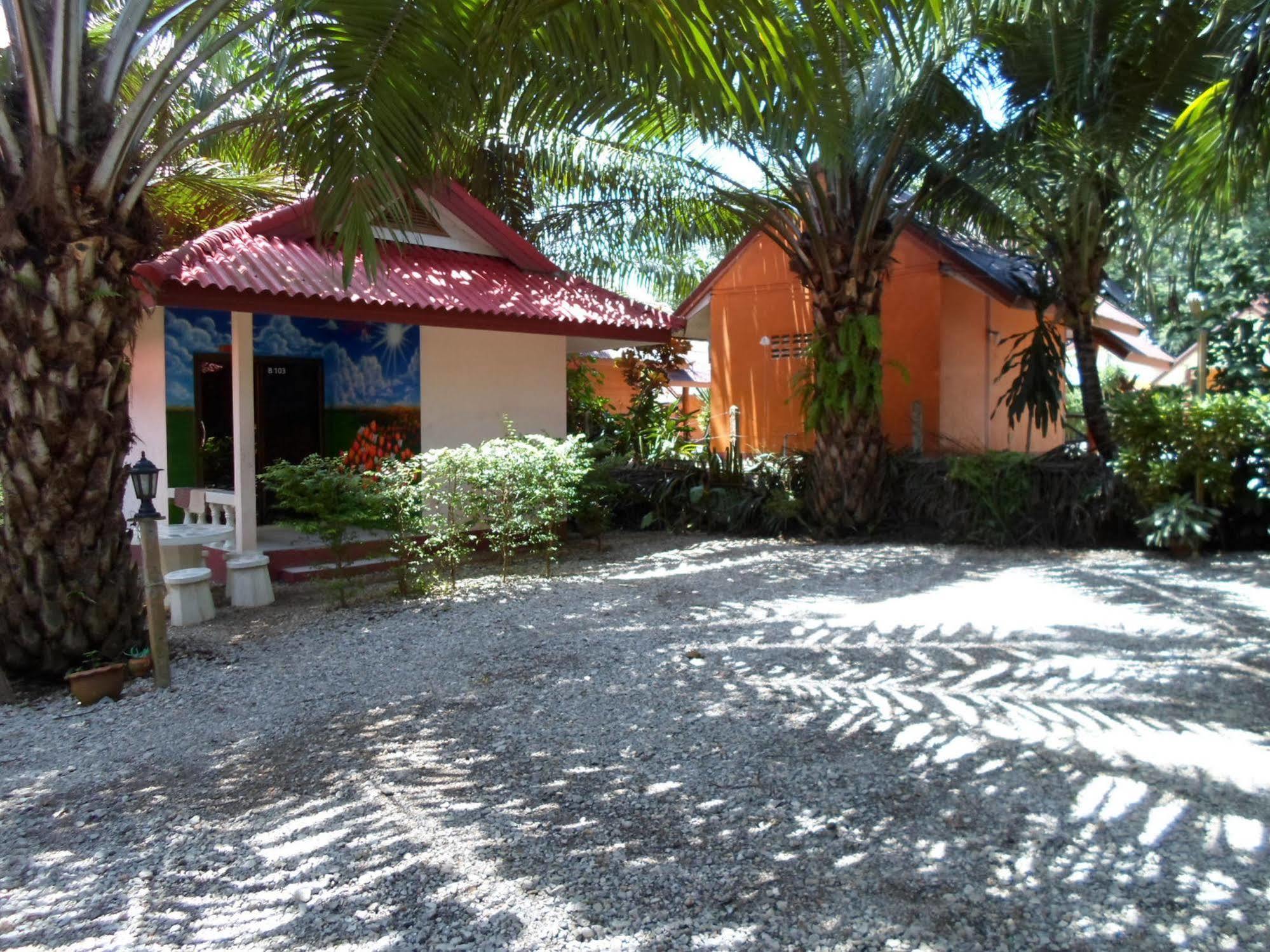 Bantatuk Resort & Restaurant Ban Tha Khun Eksteriør billede