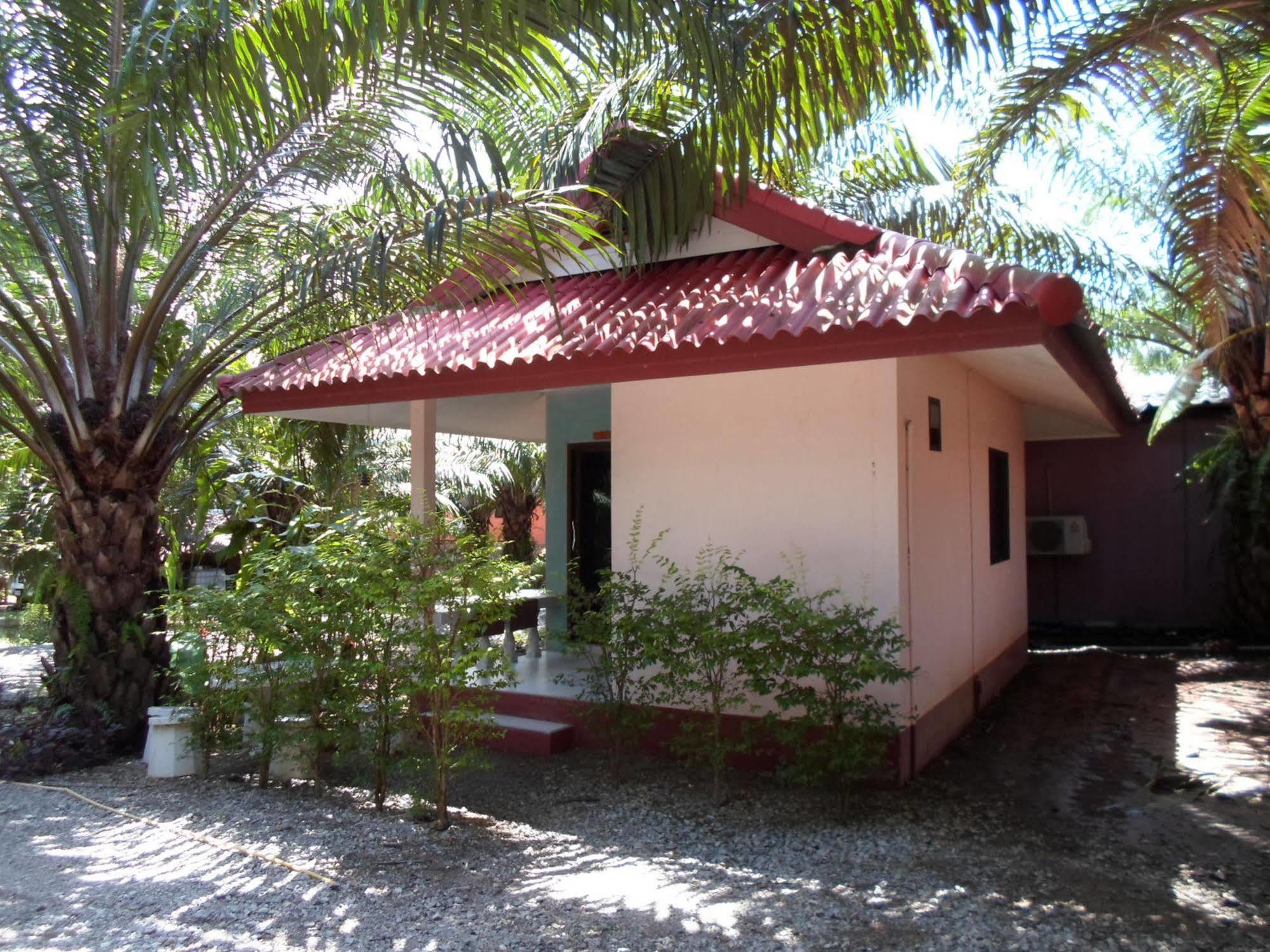 Bantatuk Resort & Restaurant Ban Tha Khun Eksteriør billede